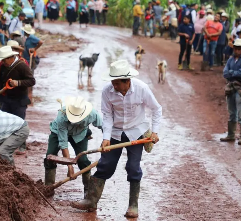 BUAP moviliza ayuda humanitaria para comunidades afectadas por lluvias en la Sierra Norte