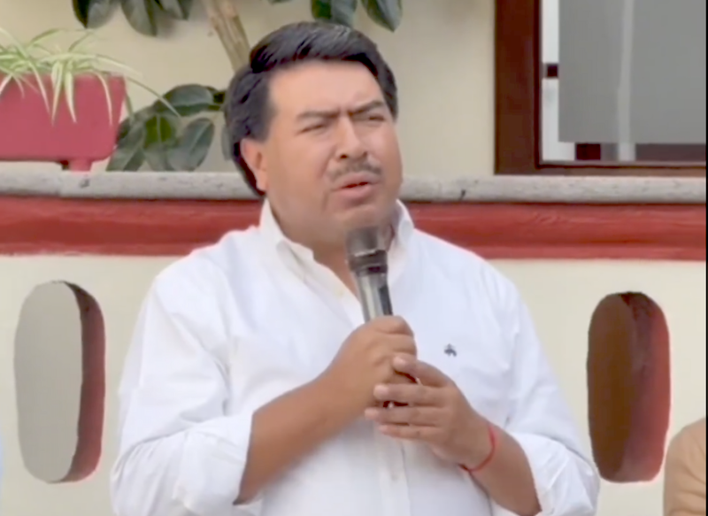 Javier Aquino, sale del gobierno, agradecido con Armenta
