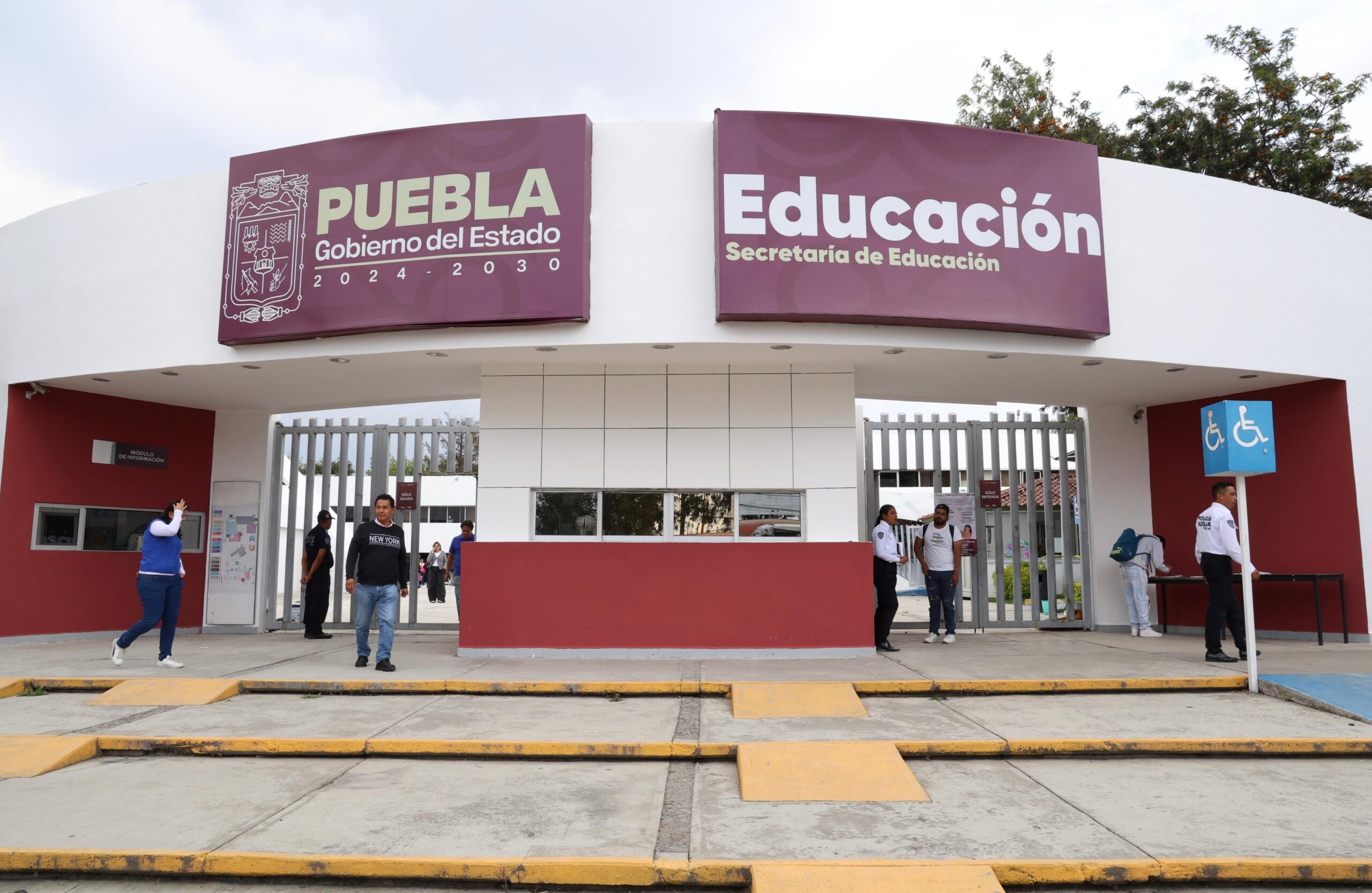 Regresan a clases presenciales estudiantes de 563 escuelas de la Sierra Norte