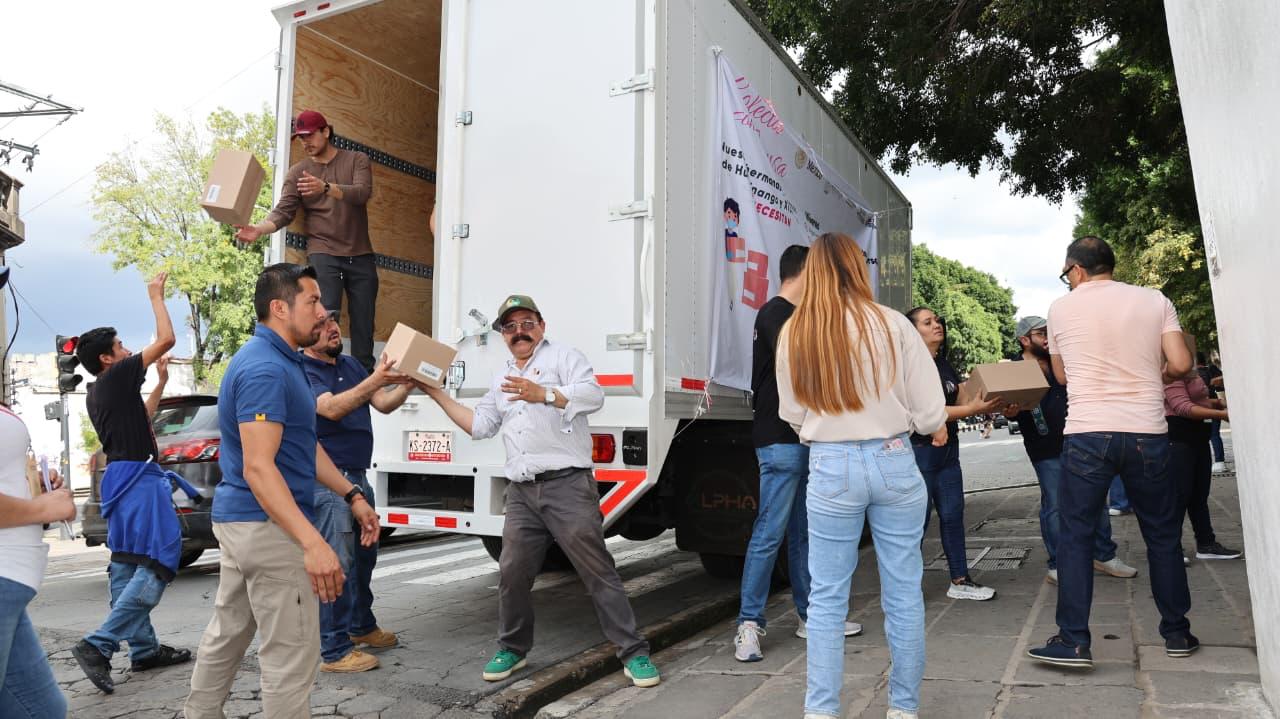 Envía SEDIF cinco camiones más con ayuda humanitaria durante fin semana