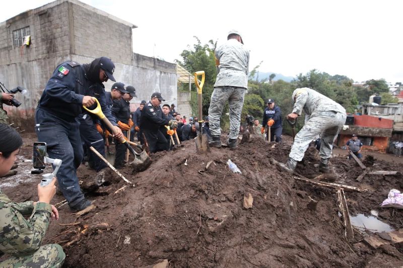Por vía terrestre y aérea hay comunicación con todas  las comunidades de la Sierra Norte afectadas por lluvias