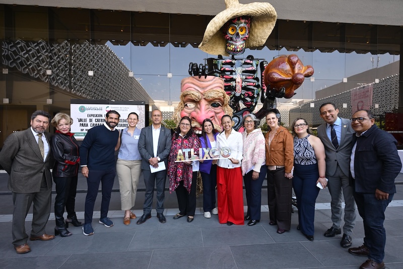 Presentan Valle de Catrinas de Atlixco, en la Cámara de Diputados