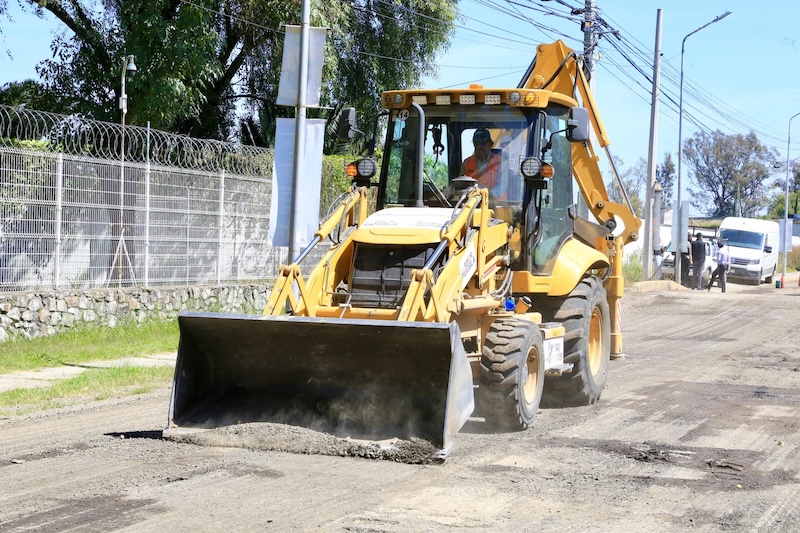 Armenta: “Con transparencia histórica y presupuesto eficiente, mi gobierno pavimenta y rehabilita avenidas y carreteras”.