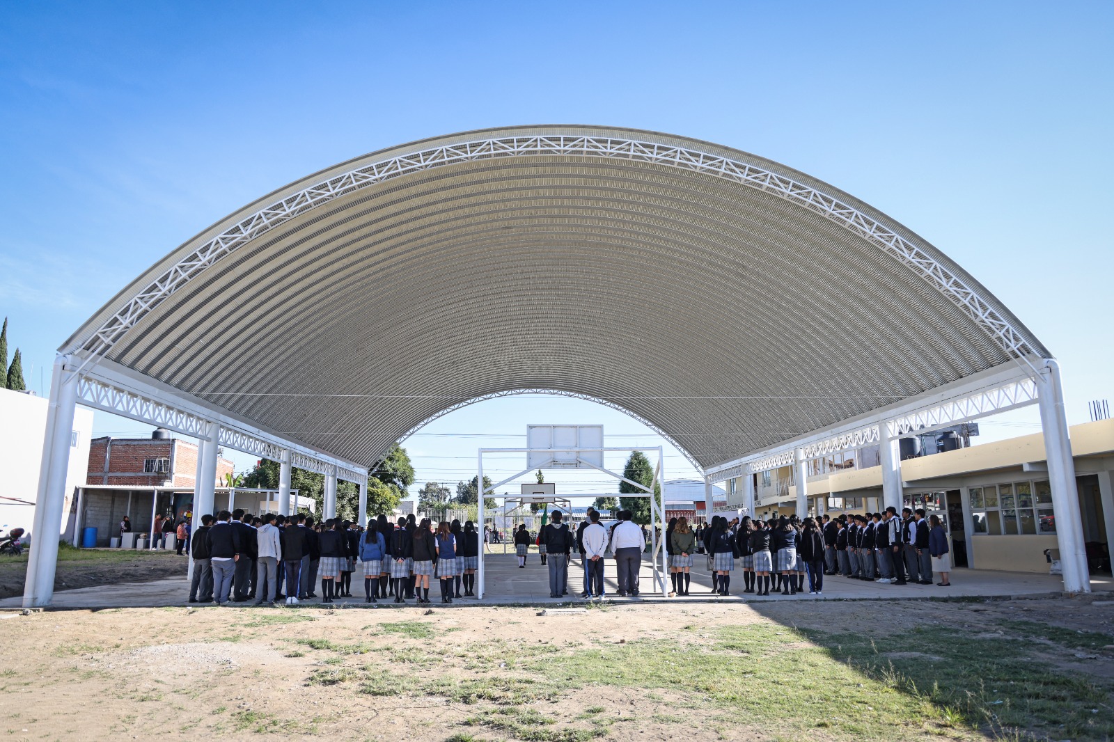 Alcalde Omar Muñoz entregó obra a la comunidad del bachillerato “Forjadores de Puebla” 