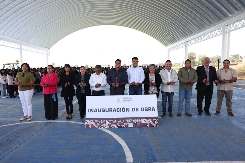 En Cuautlancingo, el alcalde Omar Muñoz ocupado apostado por mejorar los espacios educativos