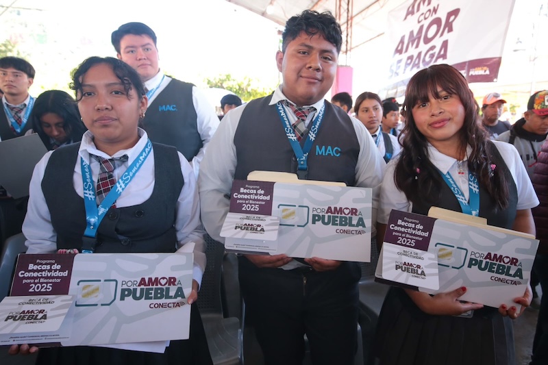Becas de conectividad para estudiantes de La Ceiba