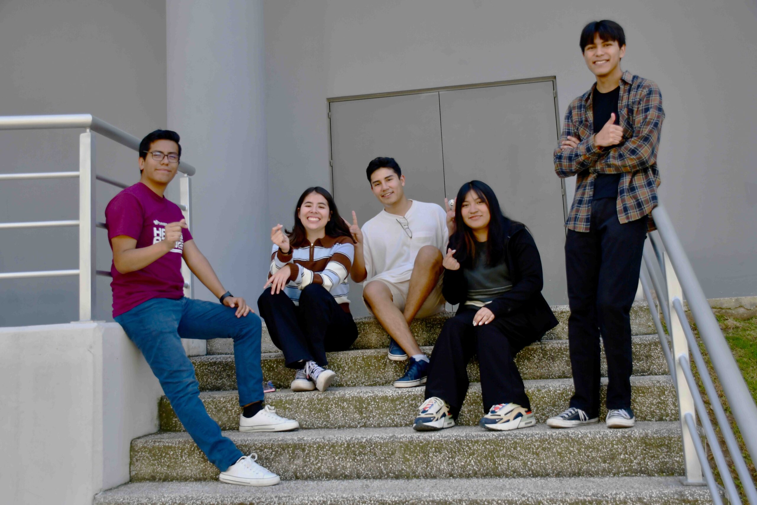 Estudiantes BUAP ganan el Hackathon 2025