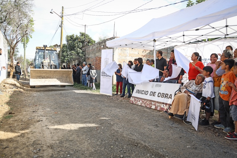 Obra comunitaria en Cuautlancingo encabeza Omar Muñoz