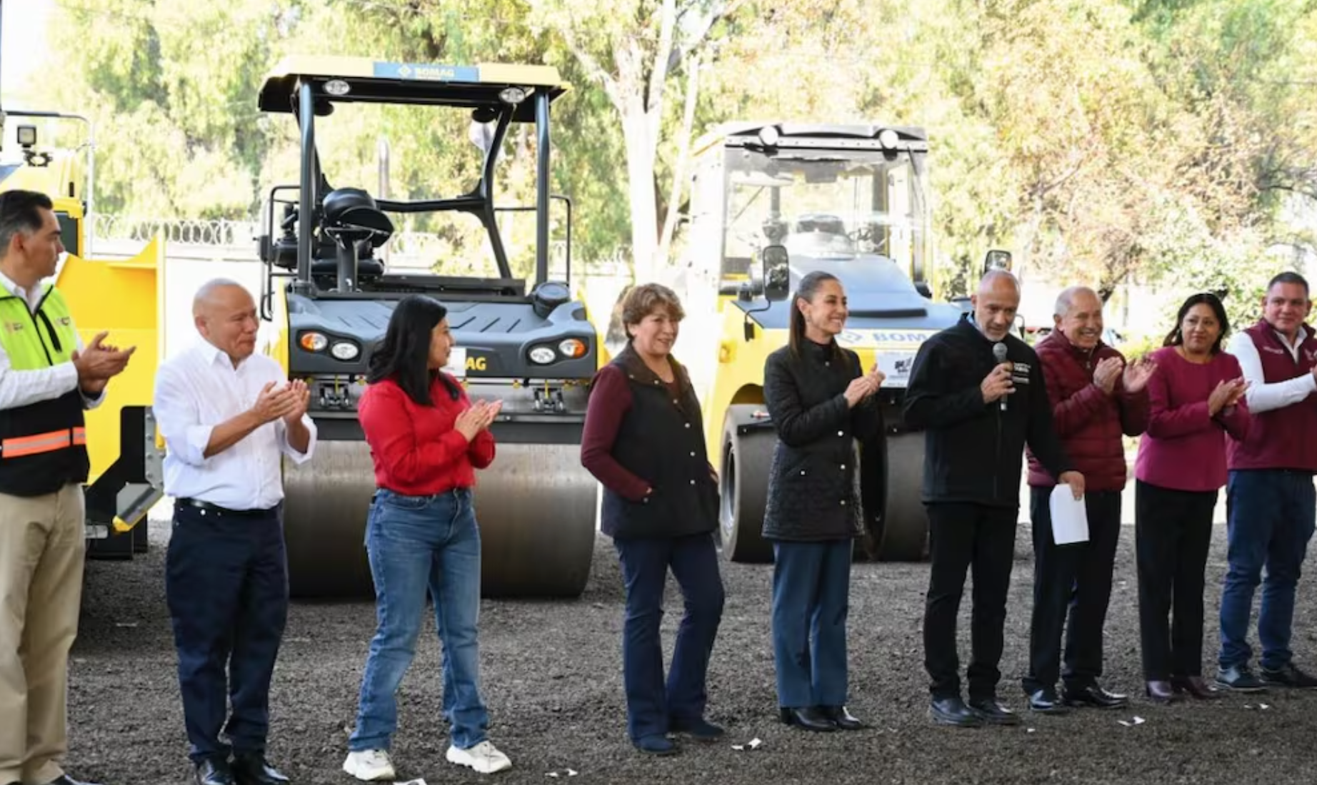 Sheinbaum encabeza entrega de trenes de pavimentación para impulsar infraestructura en el oriente del Estado de México