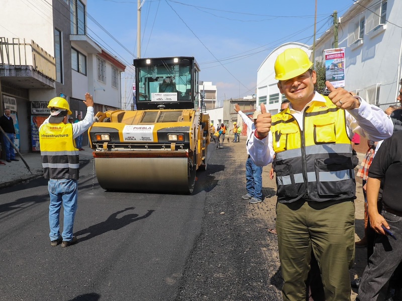 Gobierno de Armenta cumple: Más de 5 mil calles y 34 avenidas prioritarias se rehabilitan en Puebla capital
