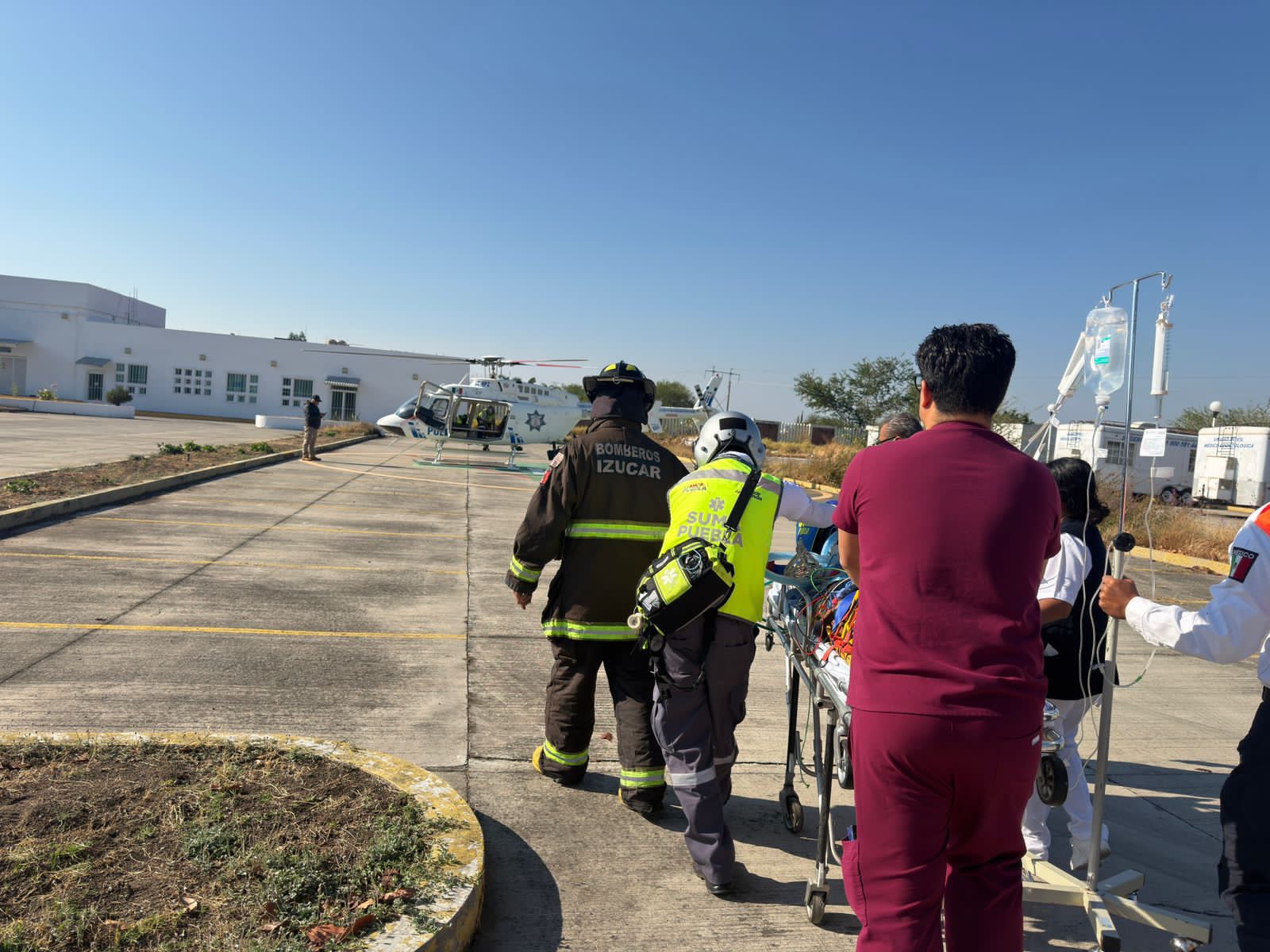 Paciente de 20 años trasladado en helicóptero de Izúcar a Puebla