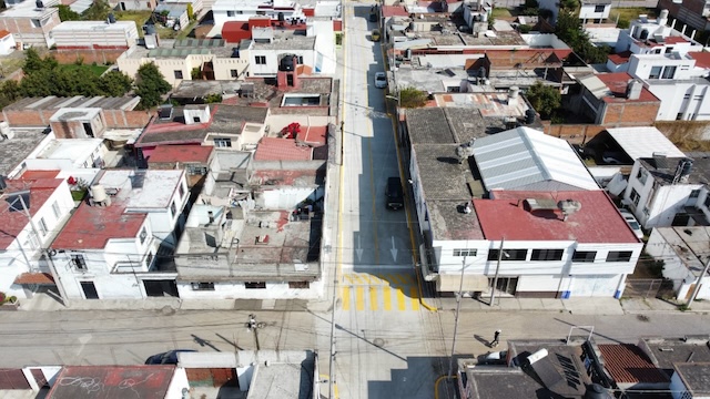Tonantzin Fernández entrega otra obra de pavimentación a cholultecas