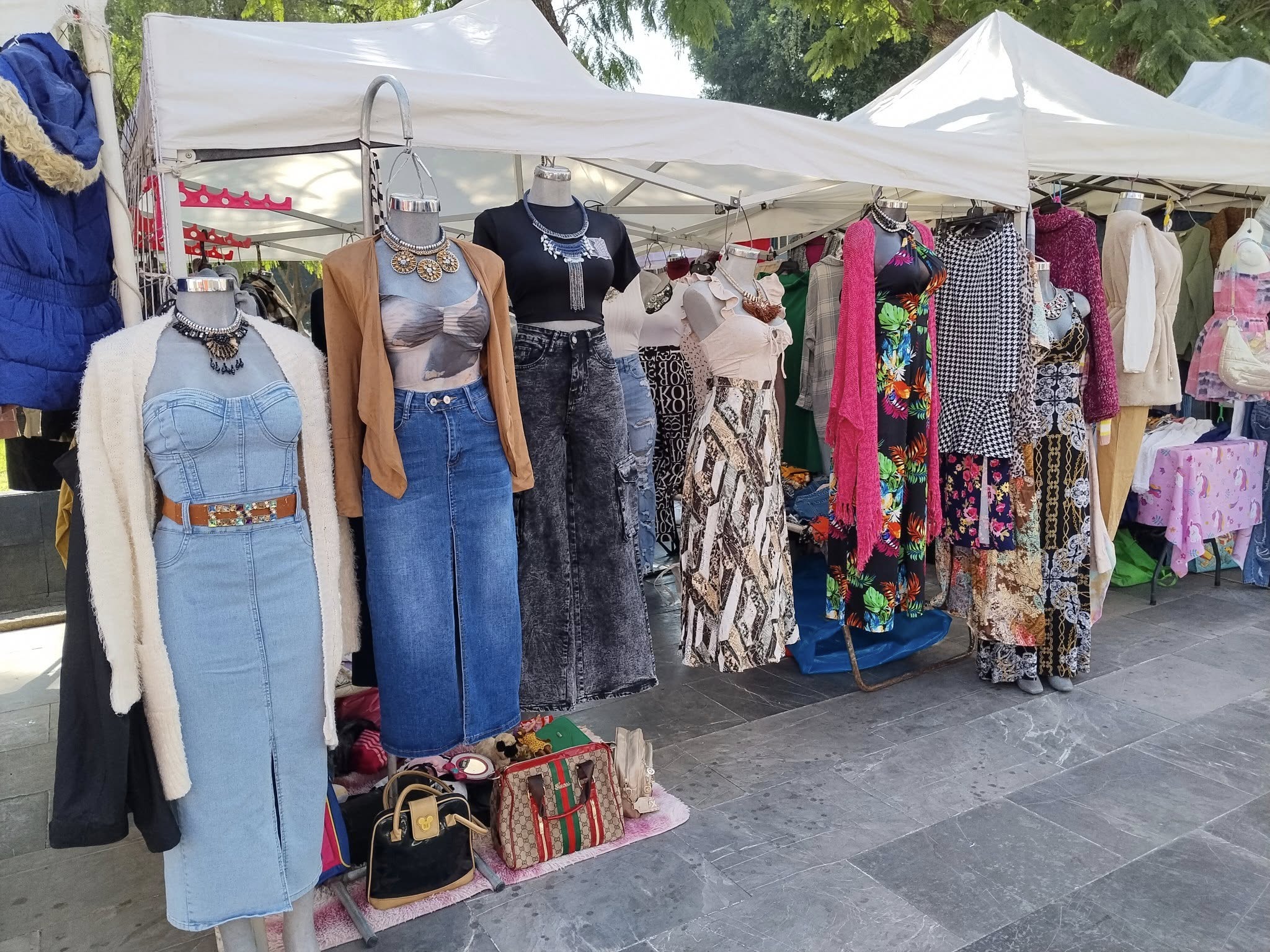 ¿El Paseo Bravo se está convirtiendo en un mercado sin control?