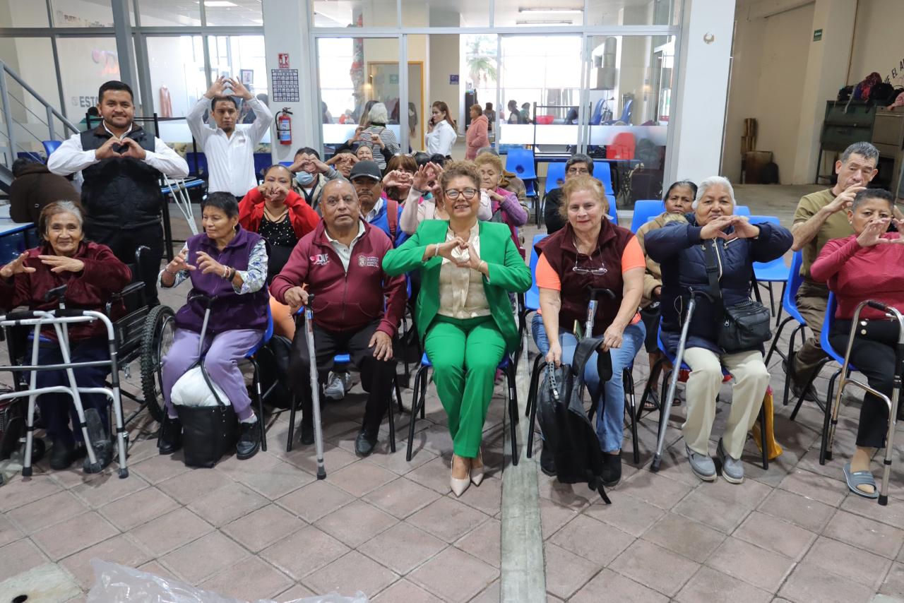 Aparatos funcionales para mejorar calidad de vida entregó Tere Alfaro