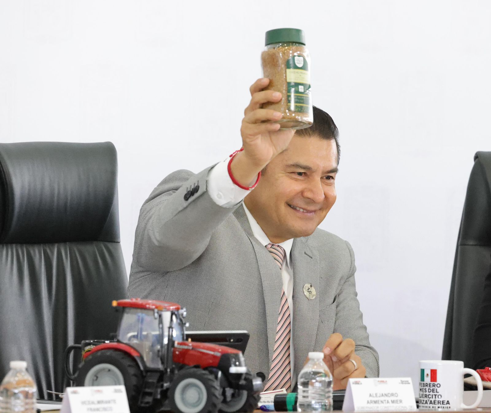 Compromiso del gobierno de Puebla rescatar 200 mil hectáreas del campo en 2026