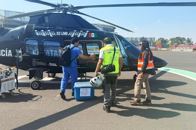 En Puebla se salvan vidas; traslado aéreo a CDMX de órgano donado