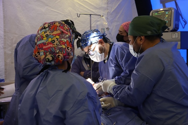 Quirófano itinerante atendió a pacientes de Cuautlancingo