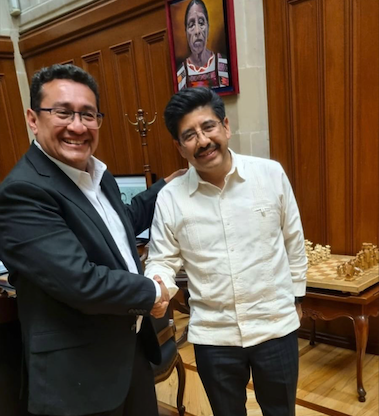 Diálogo entre Pavel Gaspar y Hugo Aguilar, para construir una legislatura indígena en Puebla