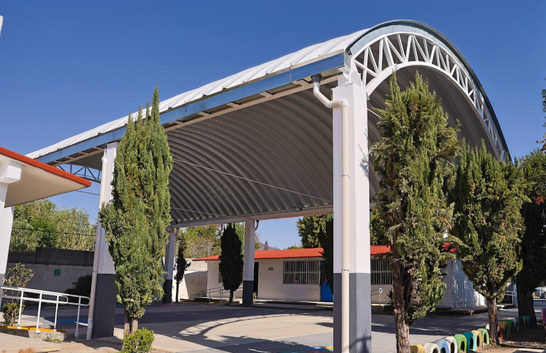 Entrega Lupita Cuautle obra en CAIC de Concepción La Cruz