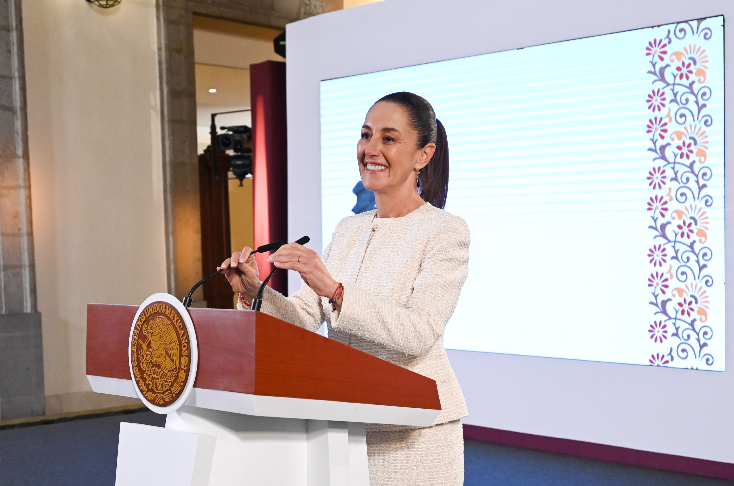 Sheinbaum reitera respaldo de México a Cuba y cuestiona sanciones de Estados Unidos