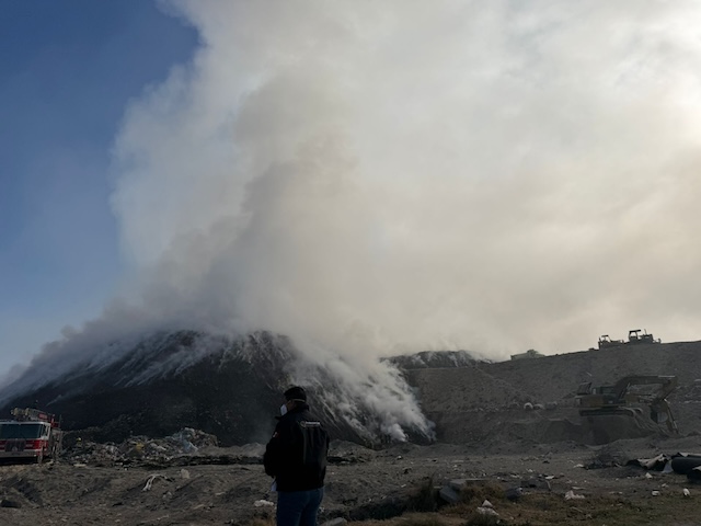 OFICIAL: Incendio del relleno sanitario de San José Chiapa controlado en 70 por ciento 