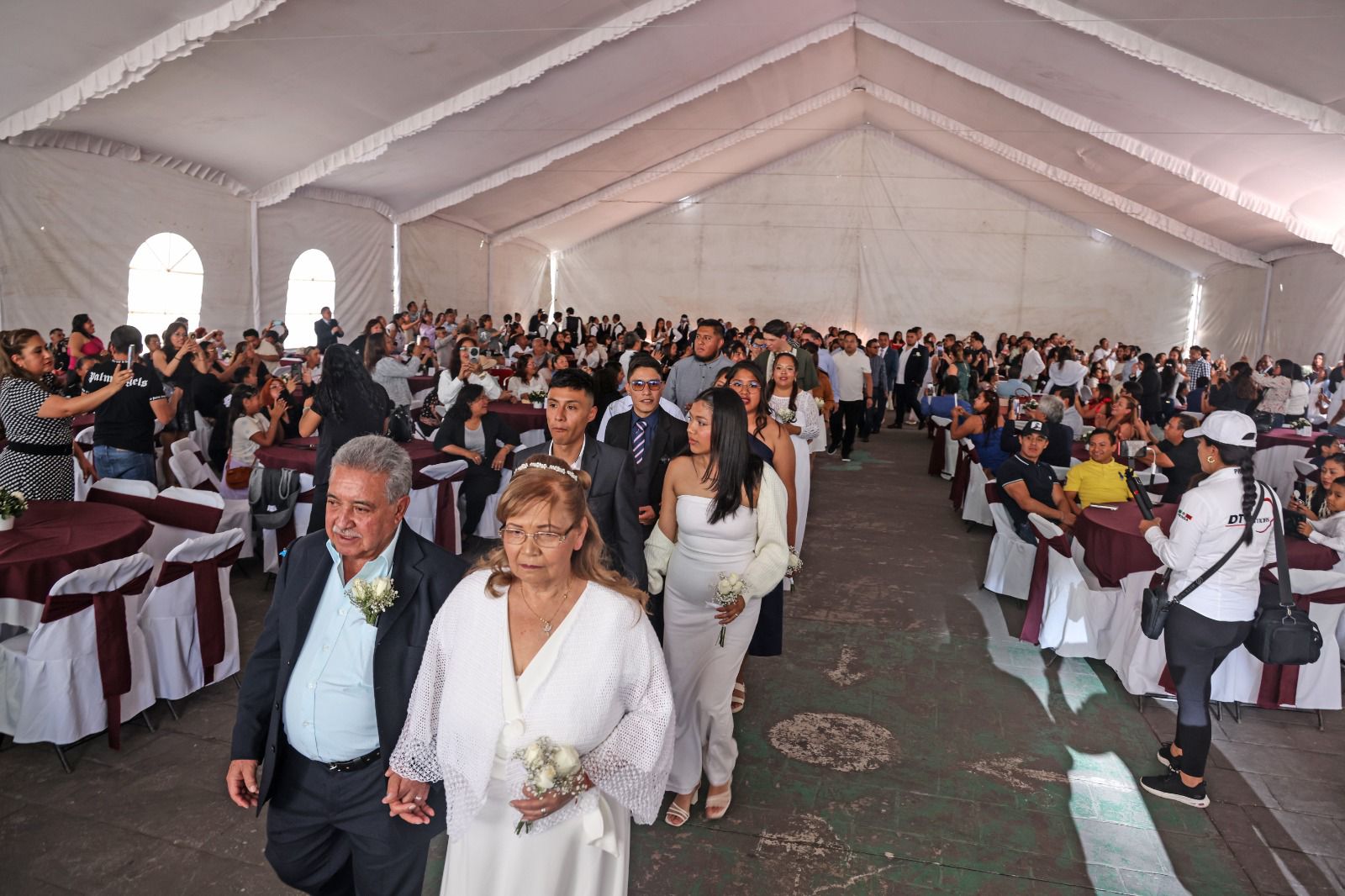 Matrimonios colectivos fortalecen a las familias de Cuautlancingo