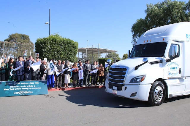 Puebla envió a EU 38 toneladas de productos marca ”5 de Mayo”