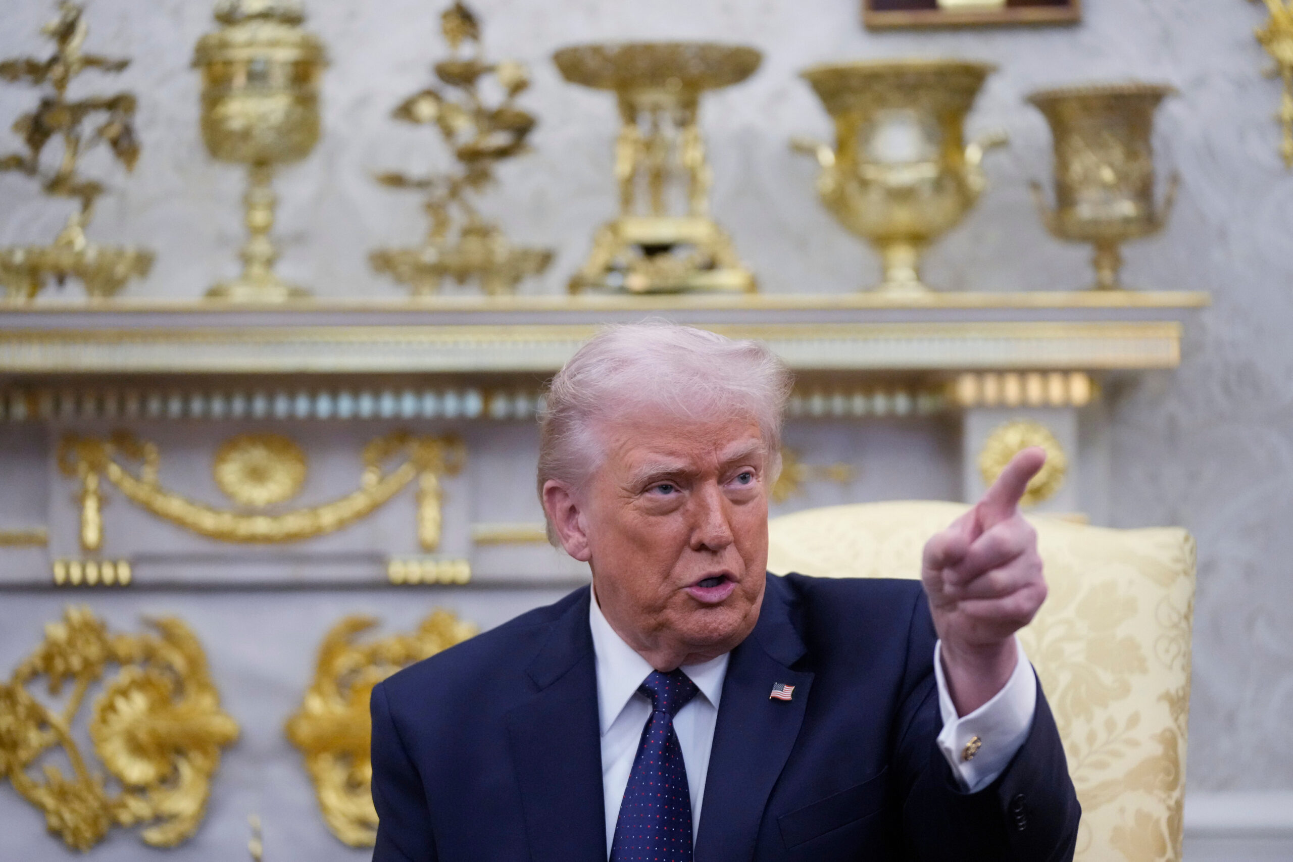 Trump sugiere intervención de Estados Unidos en la elección del próximo líder de Irán