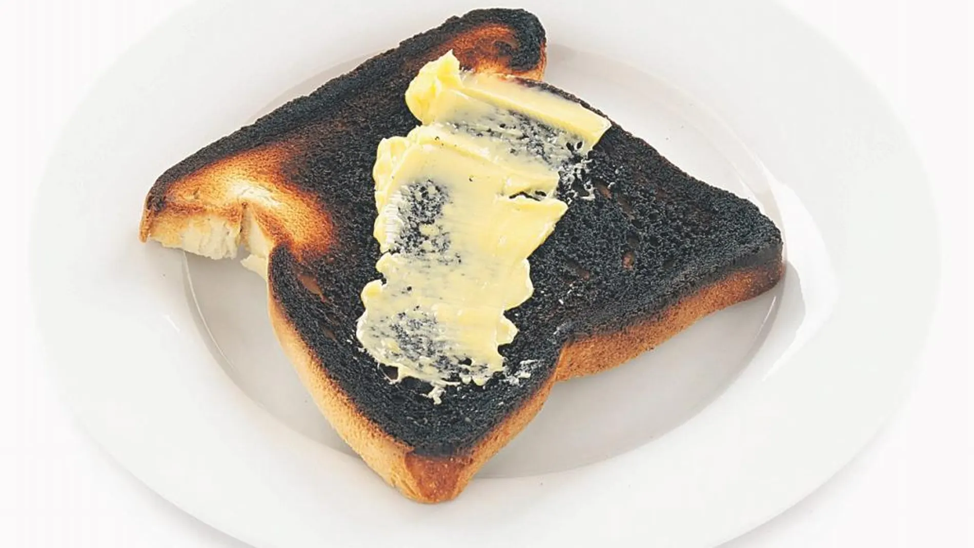 🍳 La «Sombra del Cáncer» en tu Tostada: Por qué el pan quemado es un riesgo químico que ignoras