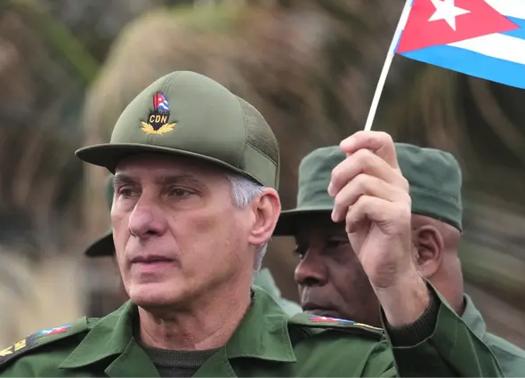 Canel le contesta a Trump: “Cualquier agresor externo chocará con una resistencia inexpugnable”