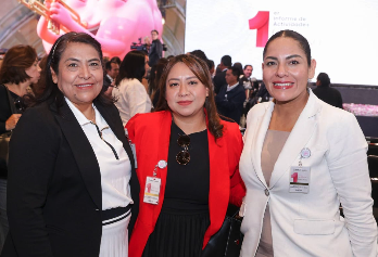 La alcaldesa panista Lupita Cuautle, reconoció el trabajo comprometido de Ceci Arellano, al frente del Patronato del SEDIF