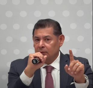 Le pide Armenta a Pepe Chedraui, ser solidario y jalar parejo por Puebla