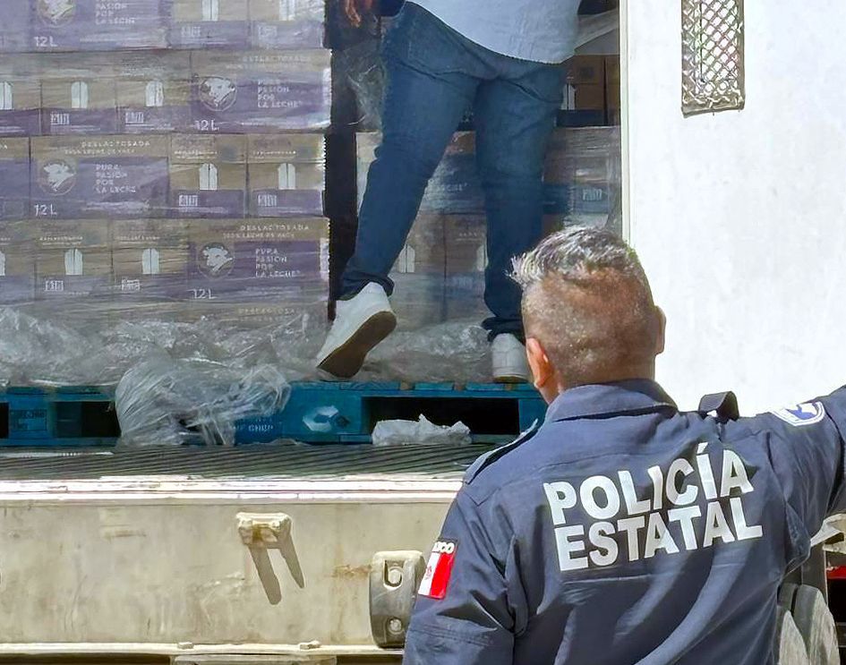Golpe al robo de carga: SSP recupera tráiler con lácteos en Huixcolotla
