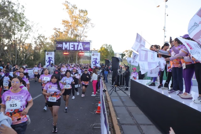 Carrera de la Mujer superó expectivas; 3 mil participantes