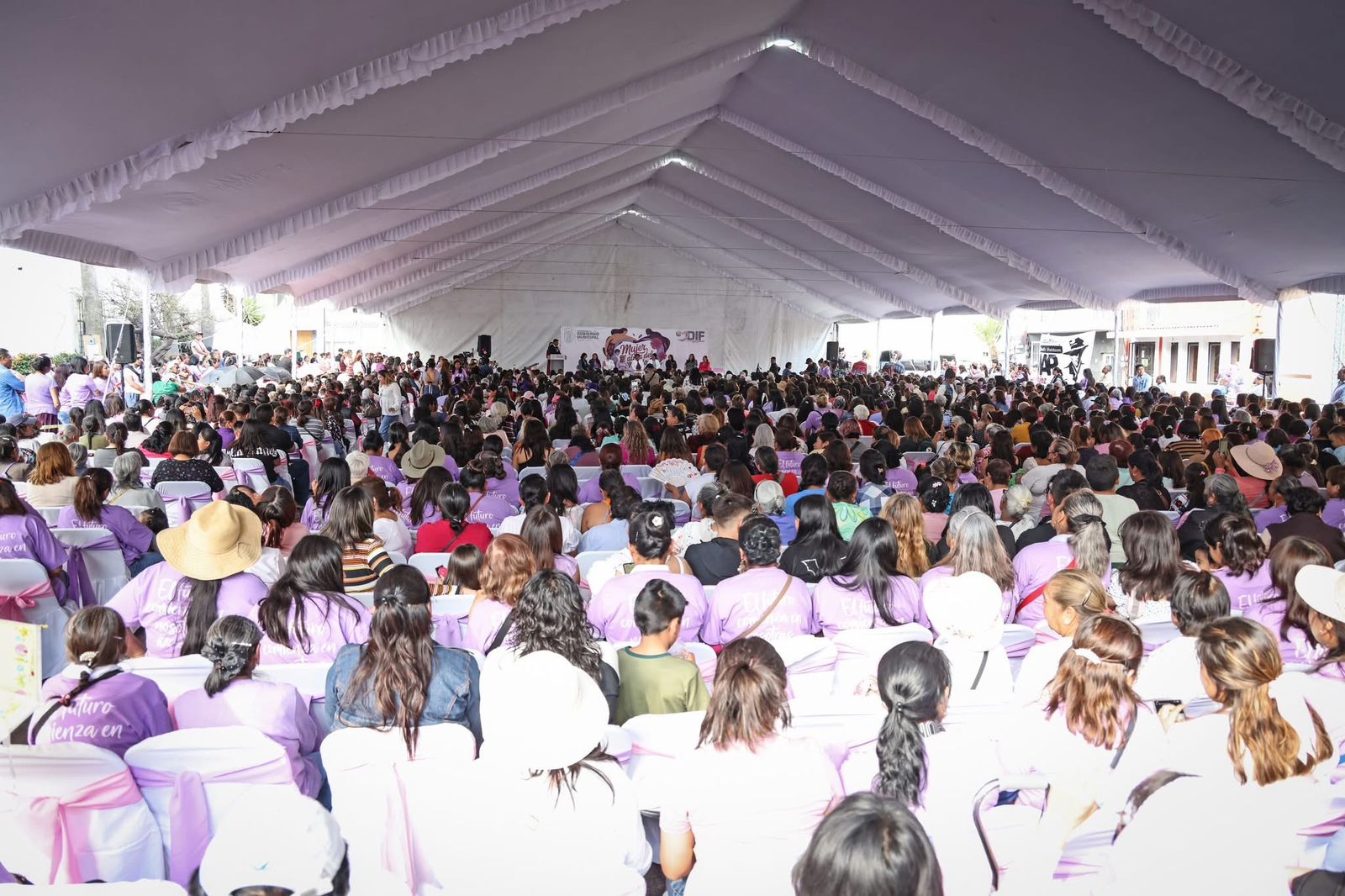«Las mujeres, piezas claves en la construcción de una sociedad mejor»: Omar Muñoz