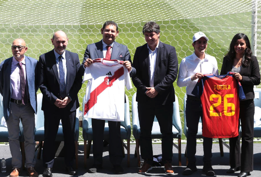 Para Puebla ya empezó el Mundial de Futbol; Perú contra España para el 8 de junio