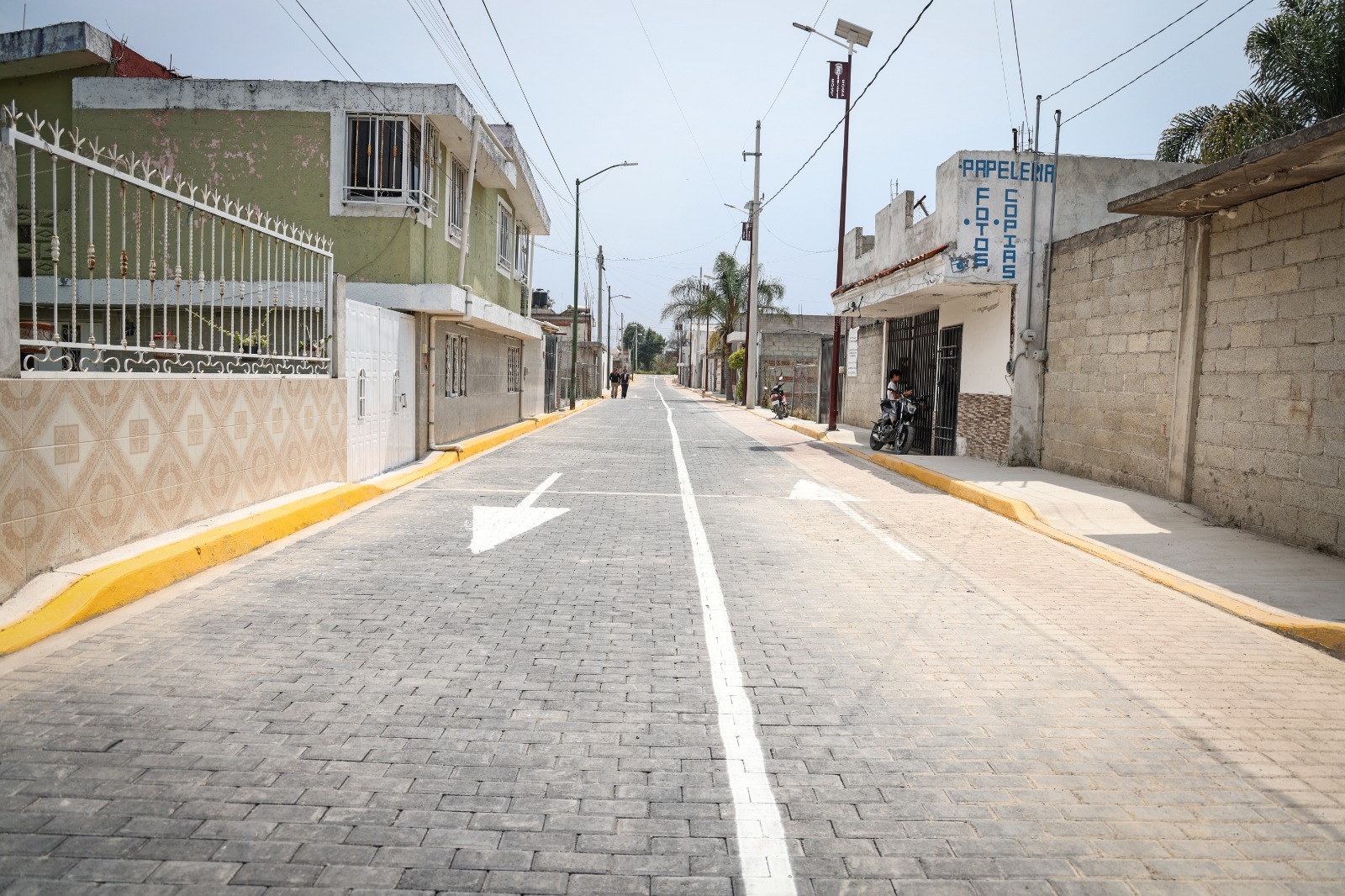 Con obra comunitaria avanza la pavimentación de calles en Cuautlancingo