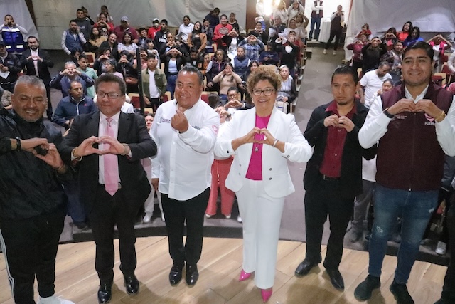 Taller para padres en Cuautlancingo, promovido por el DIF