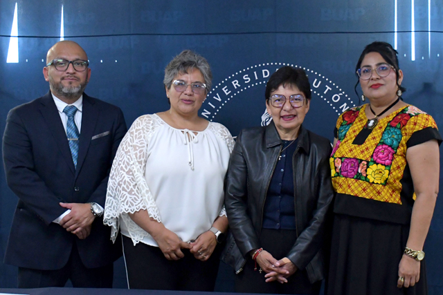 María Inés Villanueva, nueva directora de la prepa Benito Juárez
