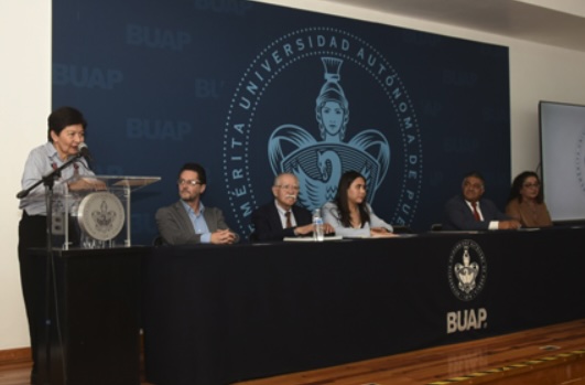 Dan constancias de capacitación a servidores públicos Buap