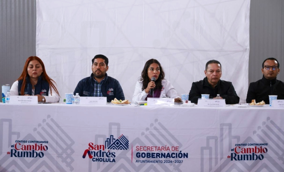 Lupita Cuautle evalúa trabajo con ediles auxiliares