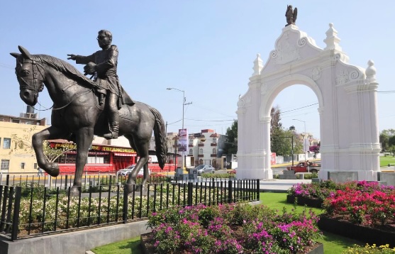 El Arco de Loreto fue rehabilitado; se inauguró la escultura de Ignacio Zaragoza