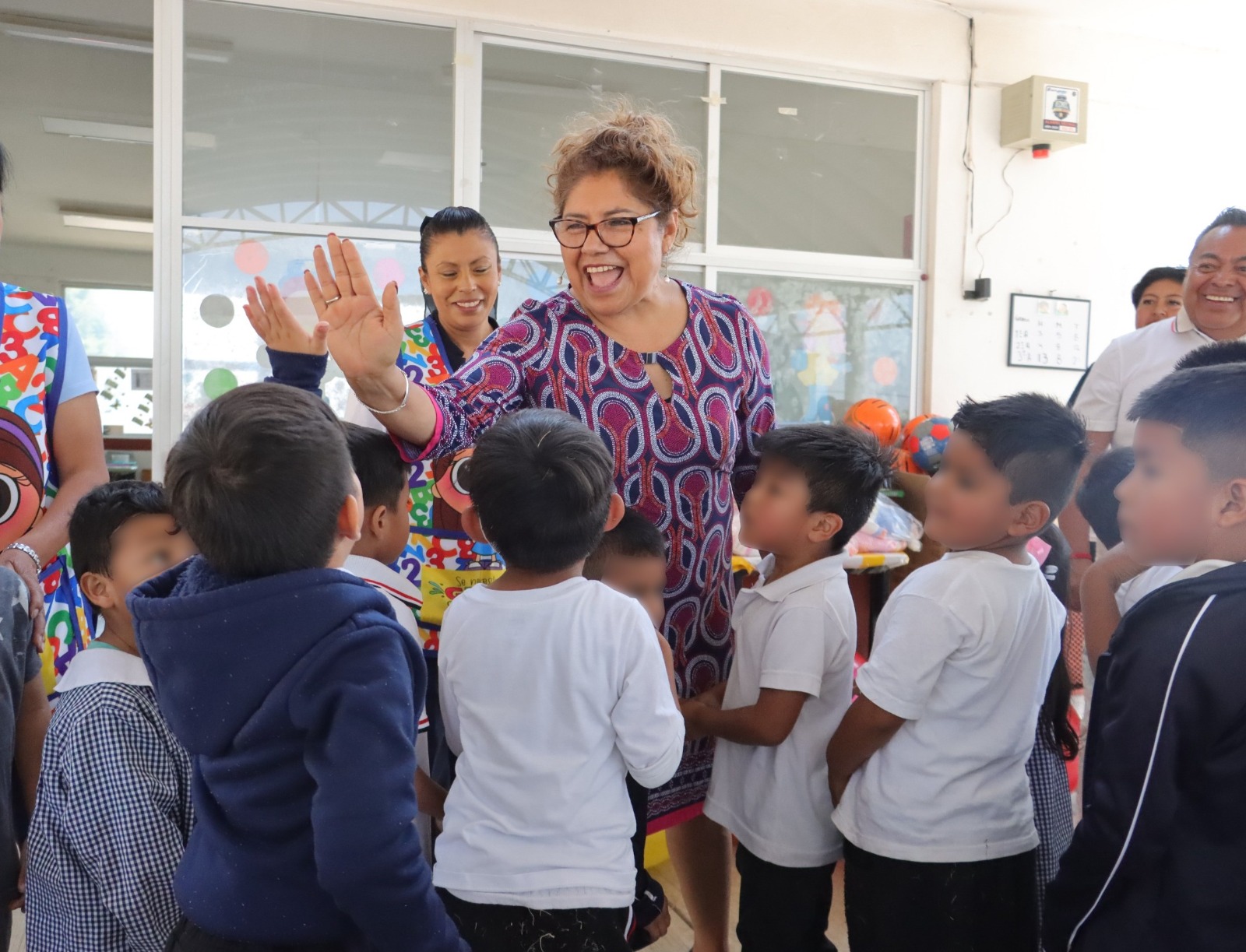 Tere Alfaro, sigue alegrando rostros de los niños con juguetes