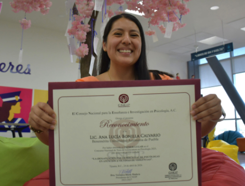 Ana Lucía Bonilla, egresada de Psicología BUAP, la mejor tesis del país