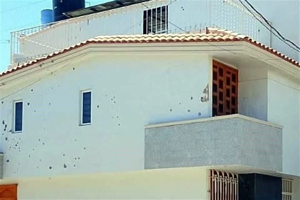 Una de las propiedades de Rubén Rocha , de Culiacán, fue baleada por grupo armado