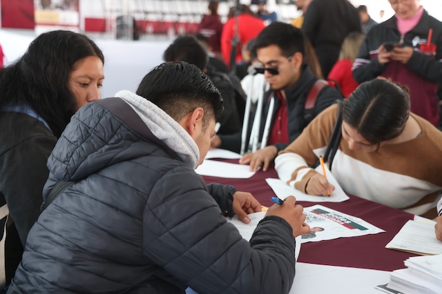  5 mil vacantes ofertadas en tercera feria de empleo en Cuautlancingo