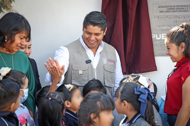 Ocupado Omar Muñoz en fortalecer infraestructura educativa de Cuautlancingo