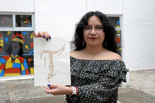 Estudiantes BUAP muestran su talento en exposición tipográfica itinerante