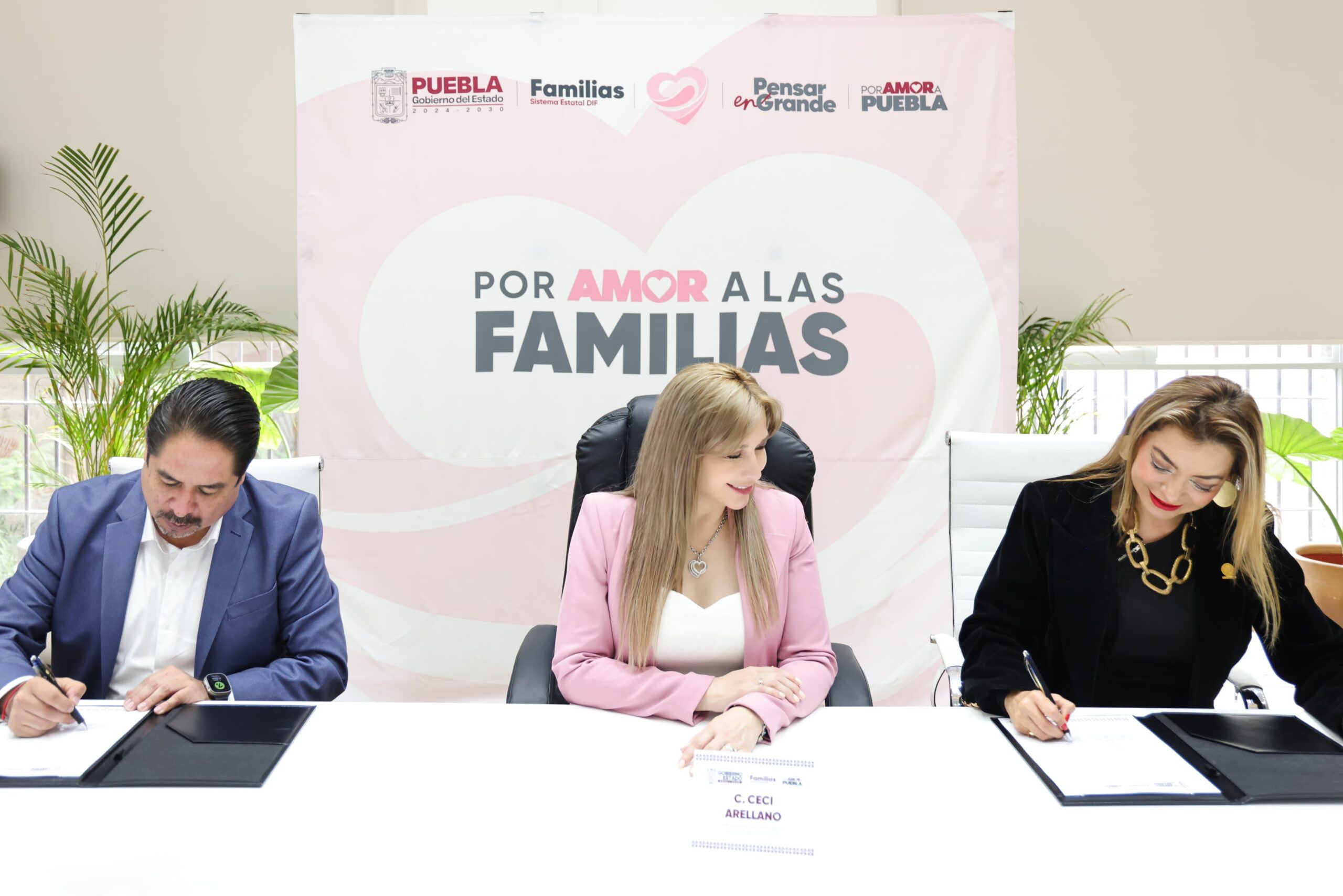 Firma convenio SEDIF para que Mujeres poblanas se capacitarse y vinculen con sector empresarial