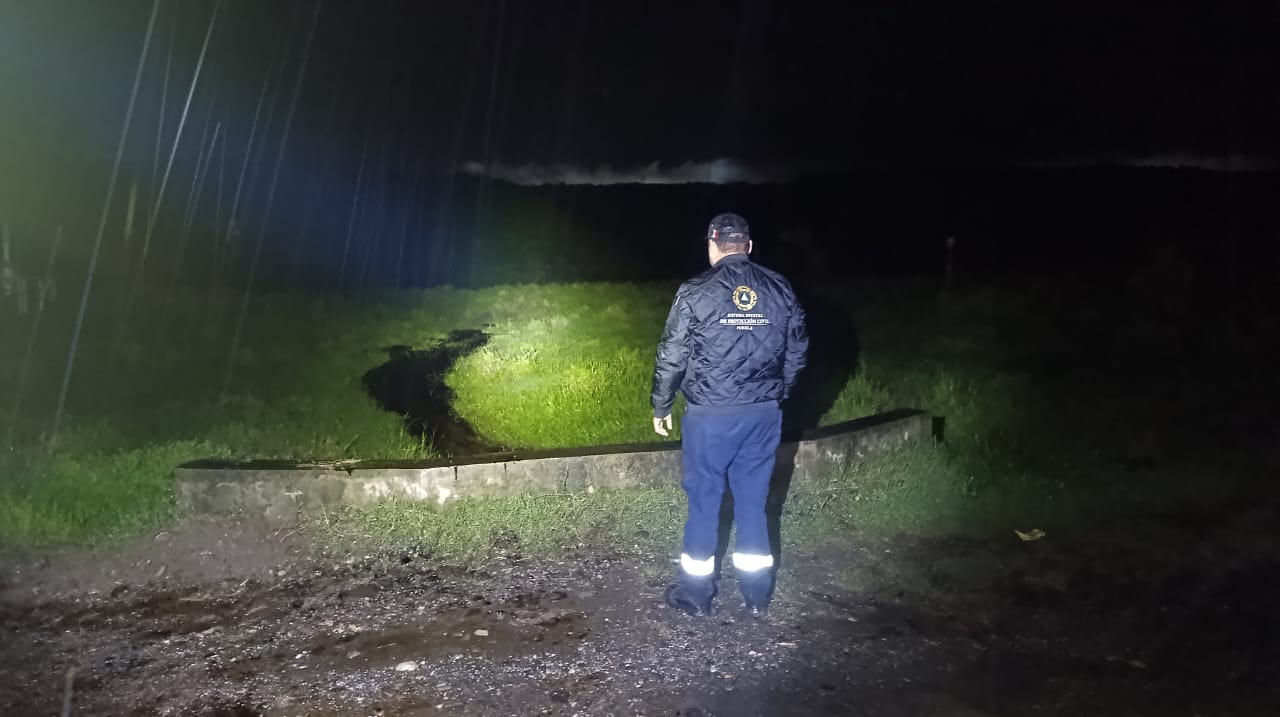 Pemex y Protección Civil atienden derrame de crudo en Venustiano Carranza